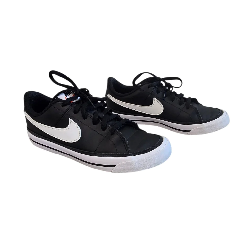 Nike Kids Black and White Sneakers - Picture 1 of 10